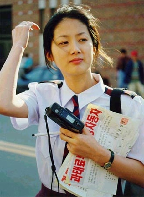 Bí ẩn nhan sắc là "kỳ phùng địch thủ" của Lee Young Ae, độ nổi tiếng bằng cả Son Ye Jin, Suzy và Kim Tae Ri thời nay cộng lại- Ảnh 6. Bí ẩn nhan sắc là "kỳ phùng địch thủ" của Lee Young Ae, độ nổi tiếng bằng cả Son Ye Jin, Suzy và Kim Tae Ri thời nay cộng lại- Ảnh 6.