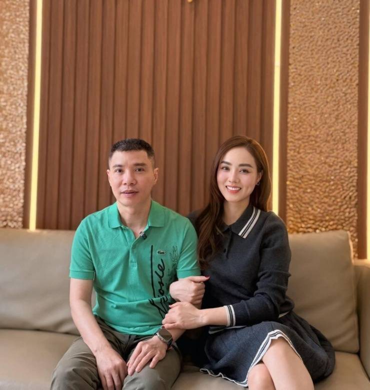 Vợ NSND Công Lý chia sẻ đoạn tin nhắn với bố chồng, muốn khóc vì 2 chữ - Ảnh 2. Vợ NSND Công Lý chia sẻ đoạn tin nhắn với bố chồng, muốn khóc vì 2 chữ - Ảnh 2.
