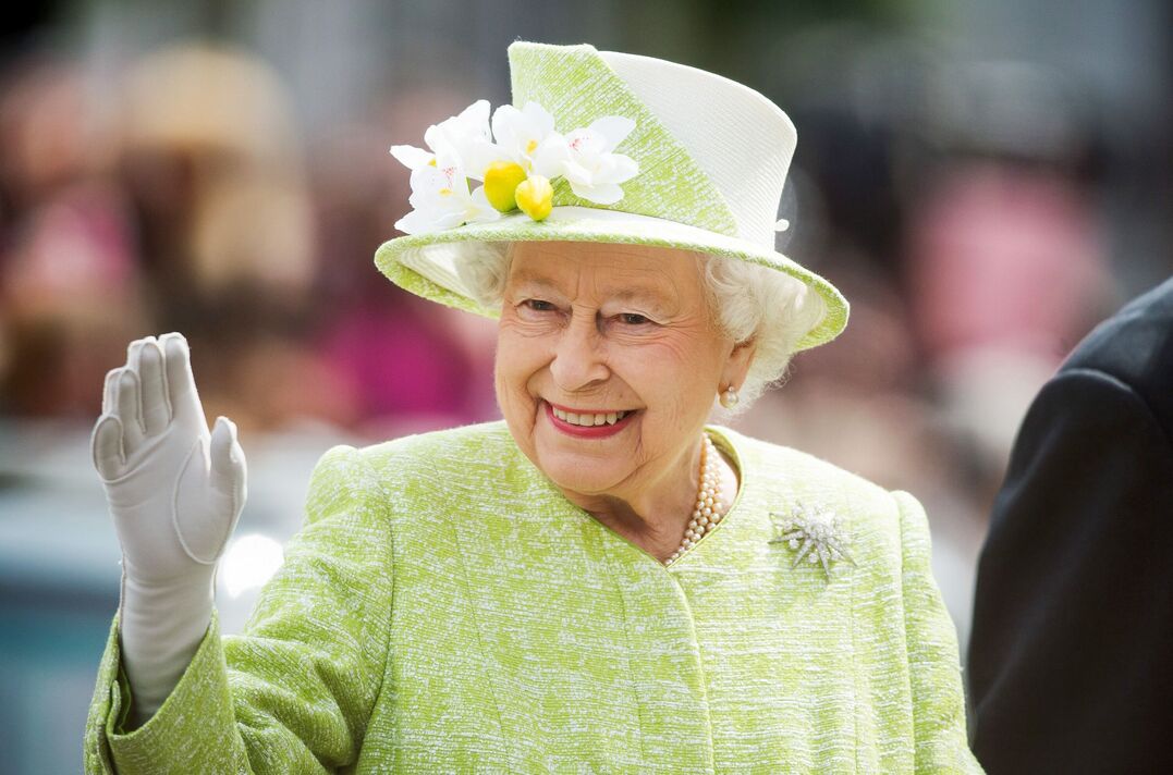 Sự thật ít ai biết về Nữ hoàng Elizabeth II: "Cây hài giấu nghề" với tài bắt chước siêu đỉnh, từng giả giọng cả người phục vụ- Ảnh 1. Sự thật ít ai biết về Nữ hoàng Elizabeth II: "Cây hài giấu nghề" với tài bắt chước siêu đỉnh, từng giả giọng cả người phục vụ- Ảnh 1.