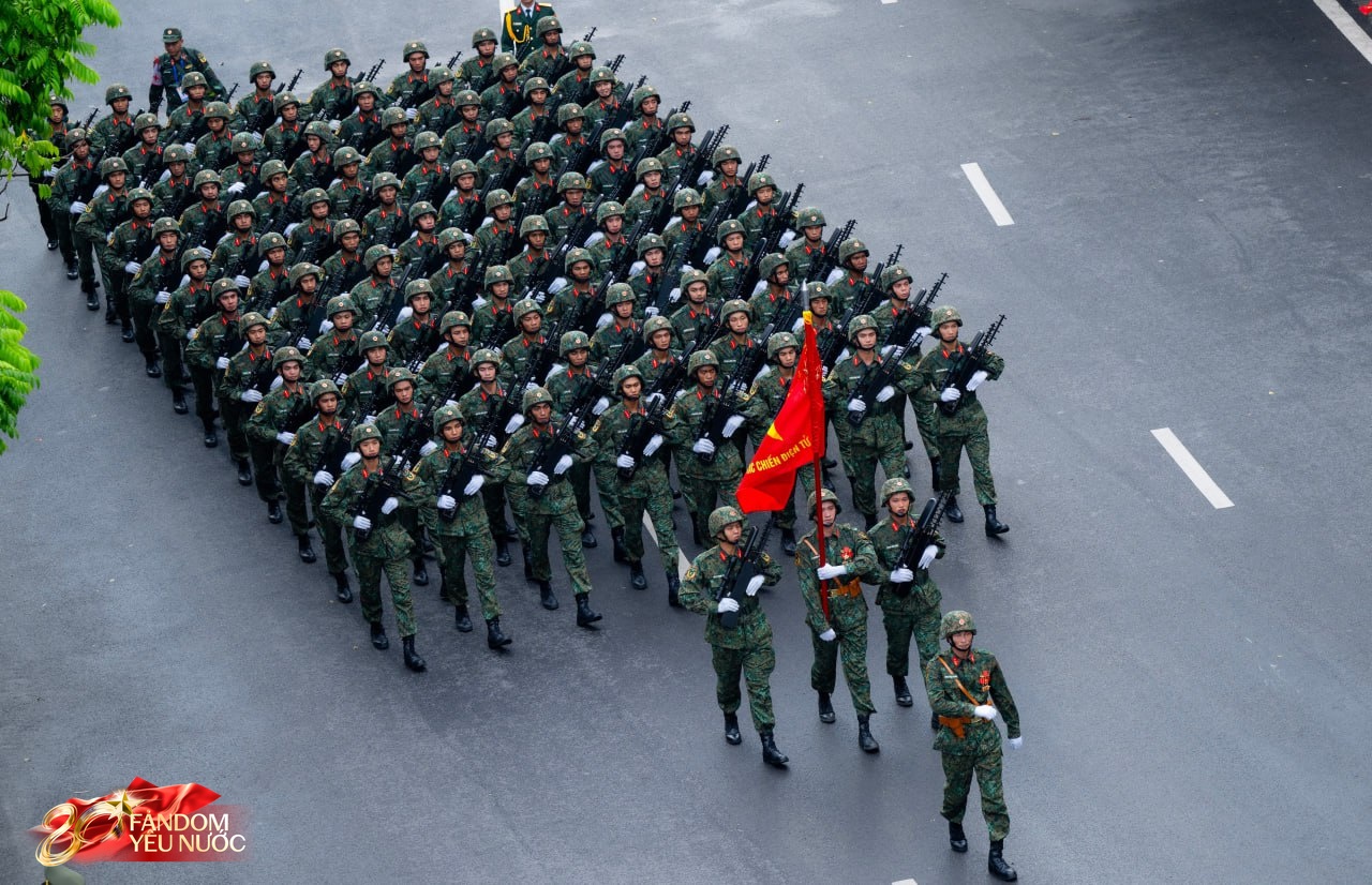 Trần đời chưa thấy ai như đồng chí Lê Hoàng Hiệp - Ảnh 2. Trần đời chưa thấy ai như đồng chí Lê Hoàng Hiệp - Ảnh 2.