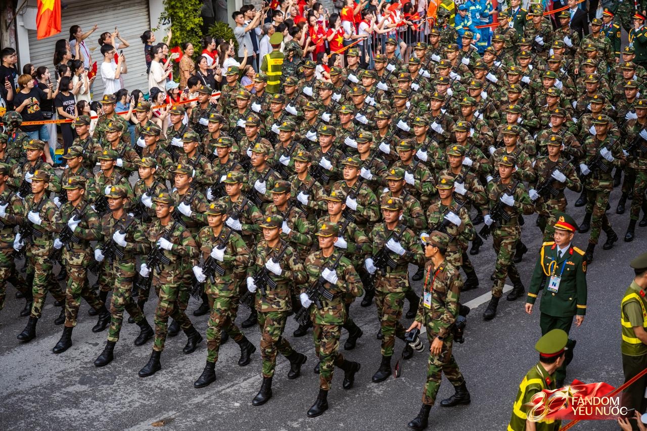 Cận cảnh quân nhân Nga, Trung Quốc, Lào, Campuchia tham gia tổng duyệt diễu binh diễu hành kỷ niệm 80 năm Quốc khánh - Ảnh 20. Cận cảnh quân nhân Nga, Trung Quốc, Lào, Campuchia tham gia tổng duyệt diễu binh diễu hành kỷ niệm 80 năm Quốc khánh - Ảnh 20.