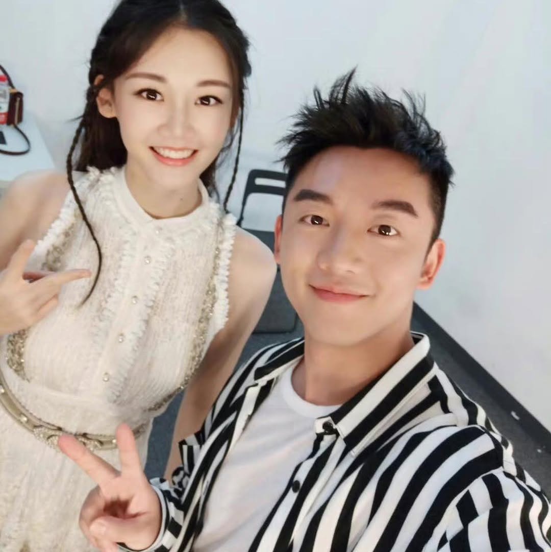 Nam thần Running Man sạt nghiệp vì 1 mình nuôi 8 miệng ăn, bị nhà vợ Nam thần Running Man sạt nghiệp vì 1 mình nuôi 8 miệng ăn, bị nhà vợ
