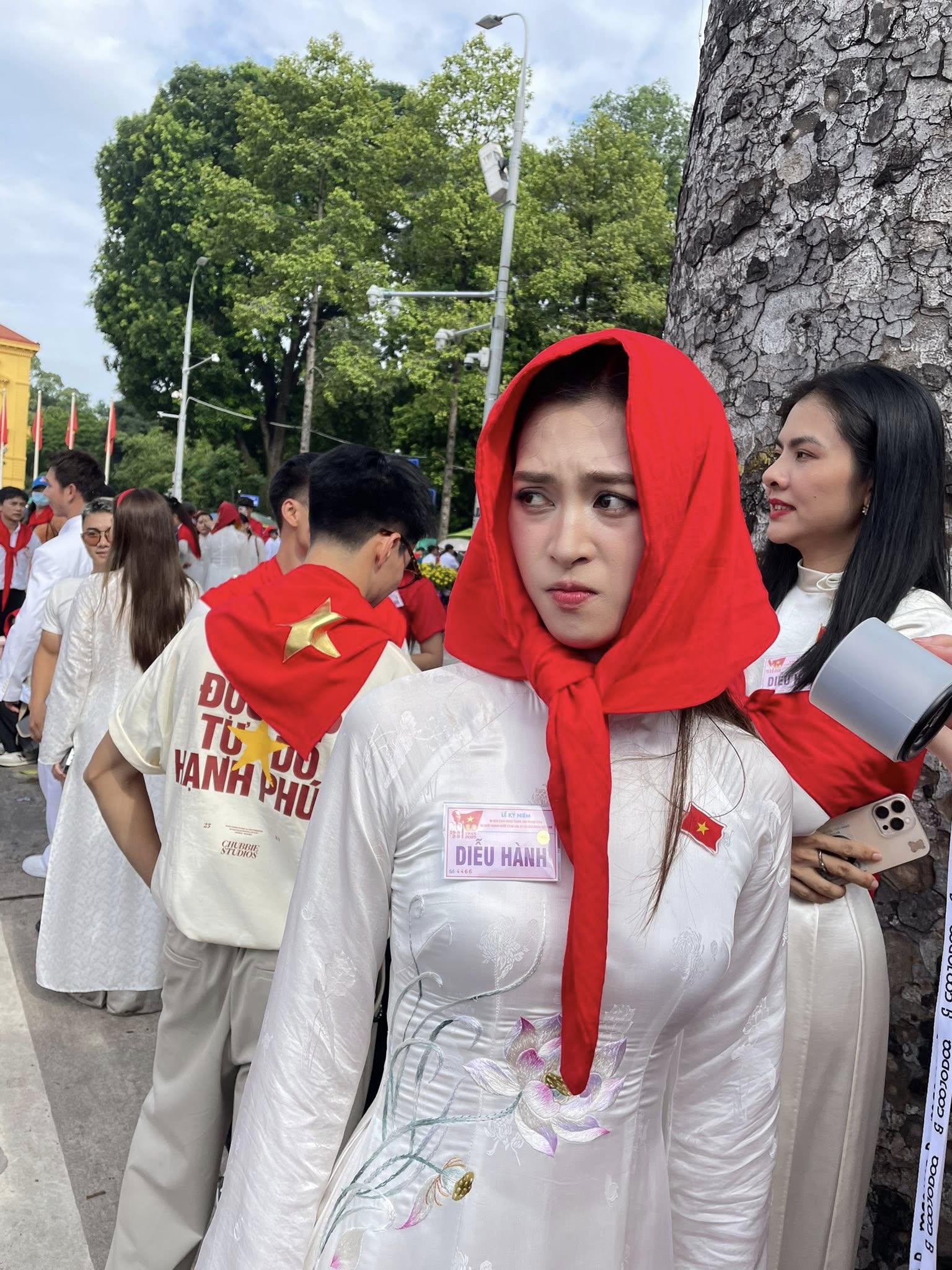 "Mỹ nhân Việt ngàn năm có một" viral cõi mạng sau tổng duyệt A80: Không phải vì quá đẹp, mà lại vì biểu cảm "khó đỡ" cỡ này! - Ảnh 1. "Mỹ nhân Việt ngàn năm có một" viral cõi mạng sau tổng duyệt A80: Không phải vì quá đẹp, mà lại vì biểu cảm "khó đỡ" cỡ này! - Ảnh 1.