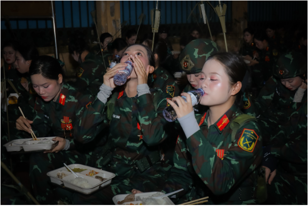 dem-khong-ngu-cua-luc-luong-dieu-binh-dieu-hanh-anh-2-175662368838673138743-1756623730379-17566237307282072985760-1756634415290-17566344160131364559514.png