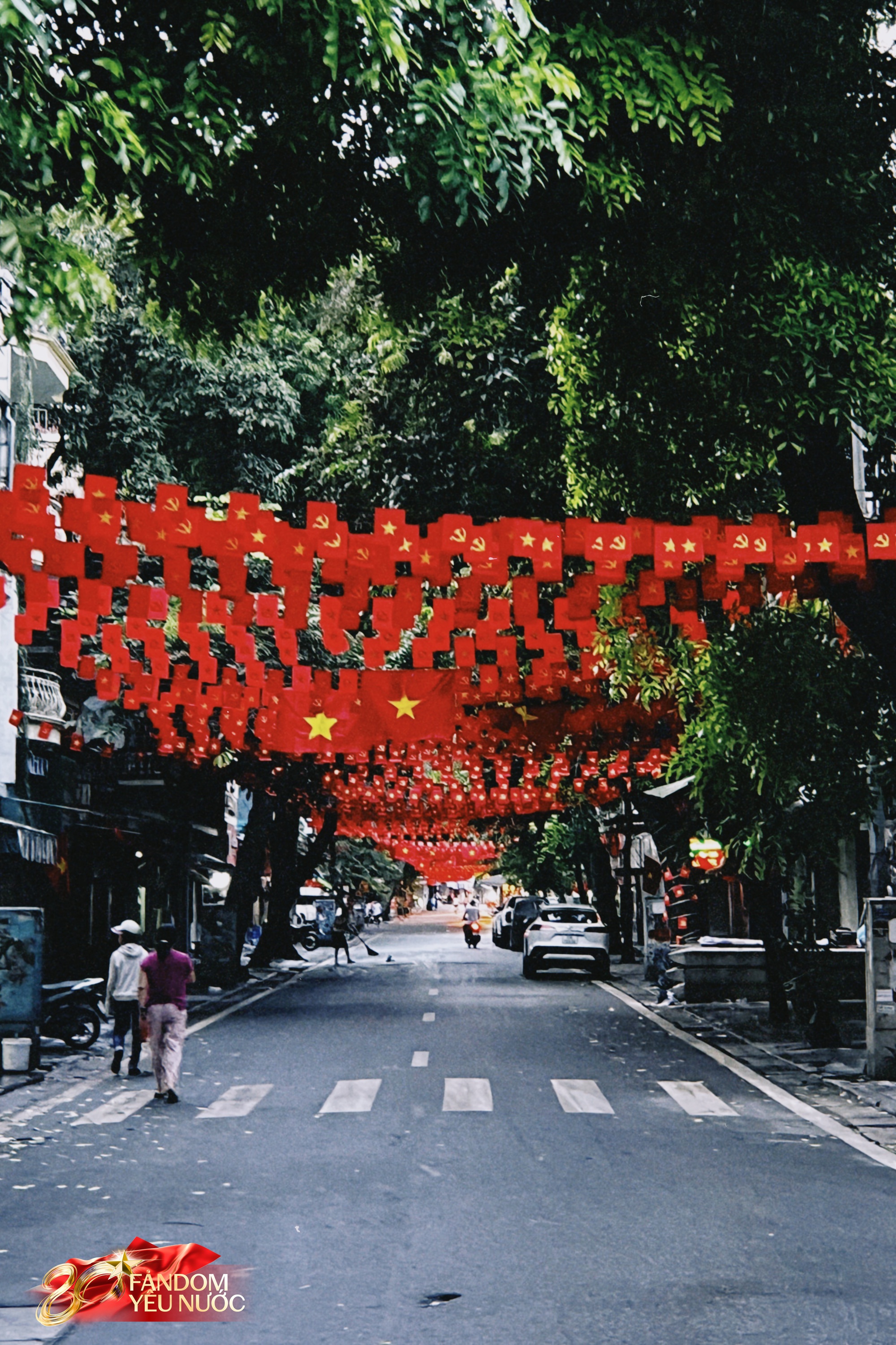 “Sít rịt” đã đời cho những ai không chịu ngủ vào đêm 29/8 - Ảnh 10. “Sít rịt” đã đời cho những ai không chịu ngủ vào đêm 29/8 - Ảnh 10.