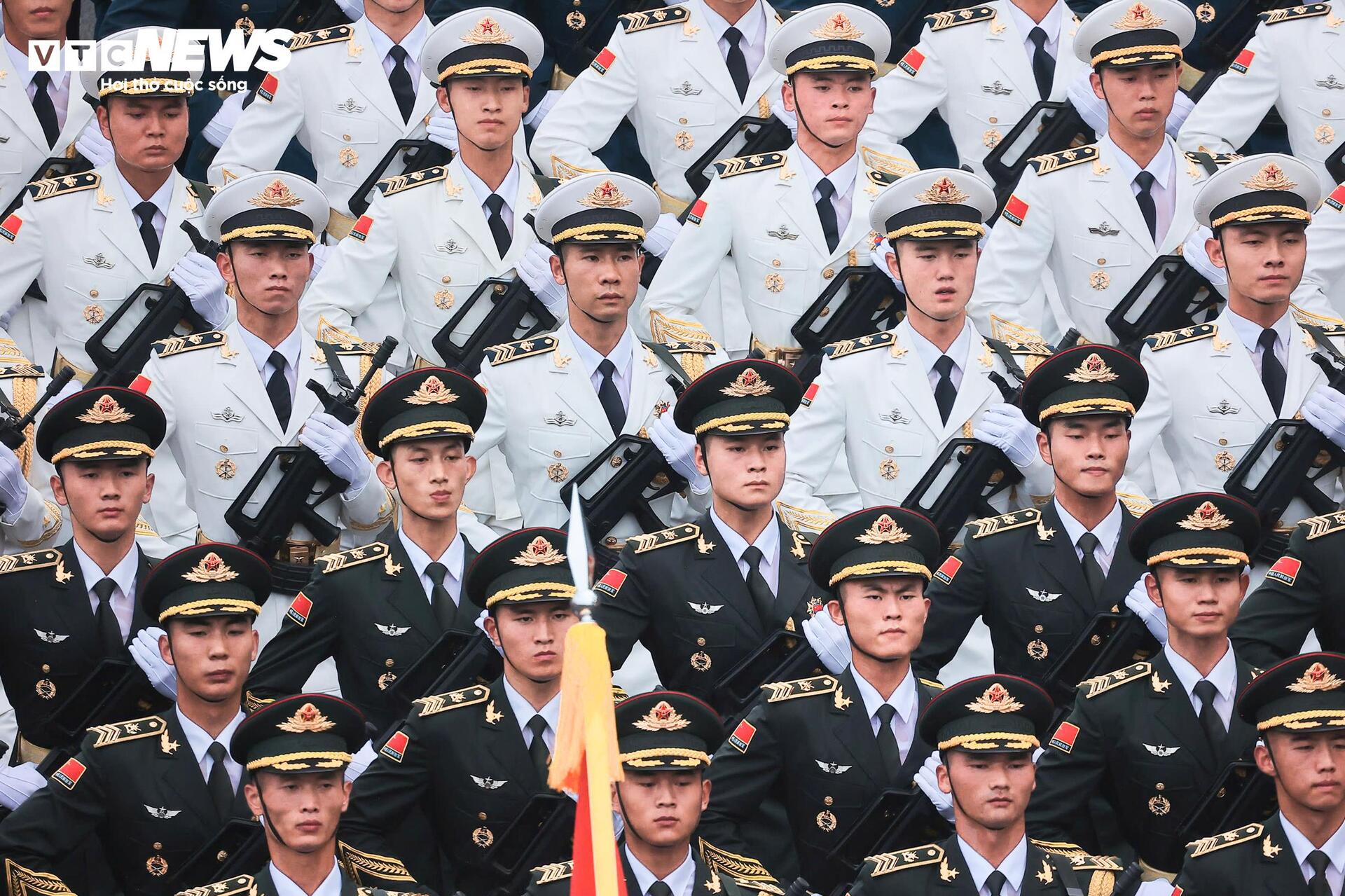 nhin-lai-nhung-khoanh-khac-tu-hao-ngay-tong-duyet-dieu-binh-2-9-7-10224586-1756633577179-17566335797812013200092.jpg