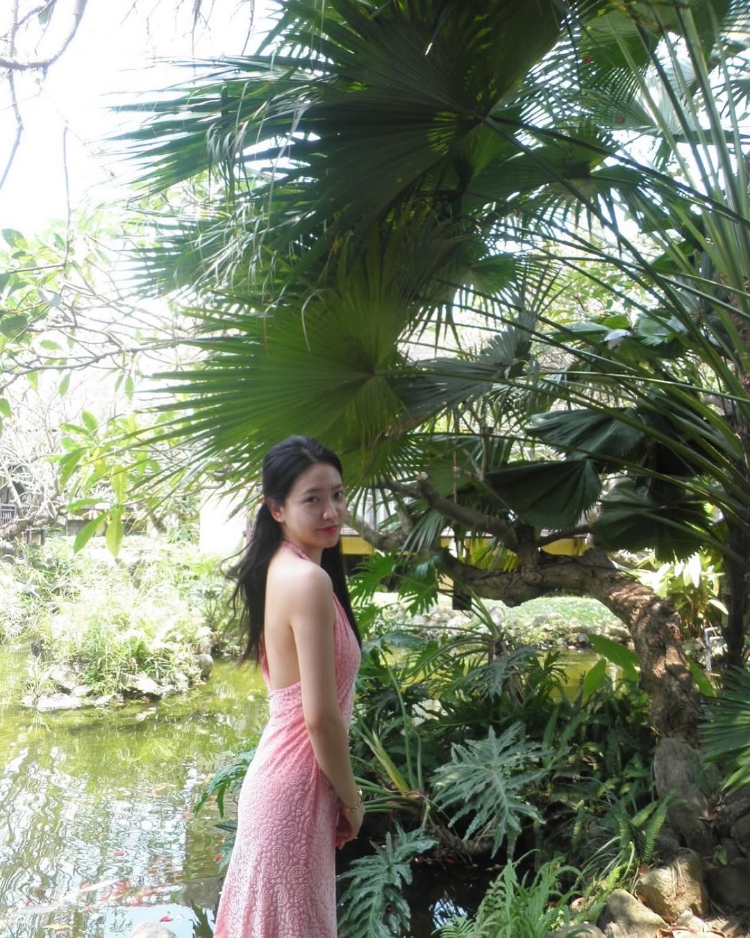 Nữ sinh tài phiệt hot nhất châu Á có style đời thường đơn giản mà xinh quá mức quy định- Ảnh 16. Nữ sinh tài phiệt hot nhất châu Á có style đời thường đơn giản mà xinh quá mức quy định- Ảnh 16.