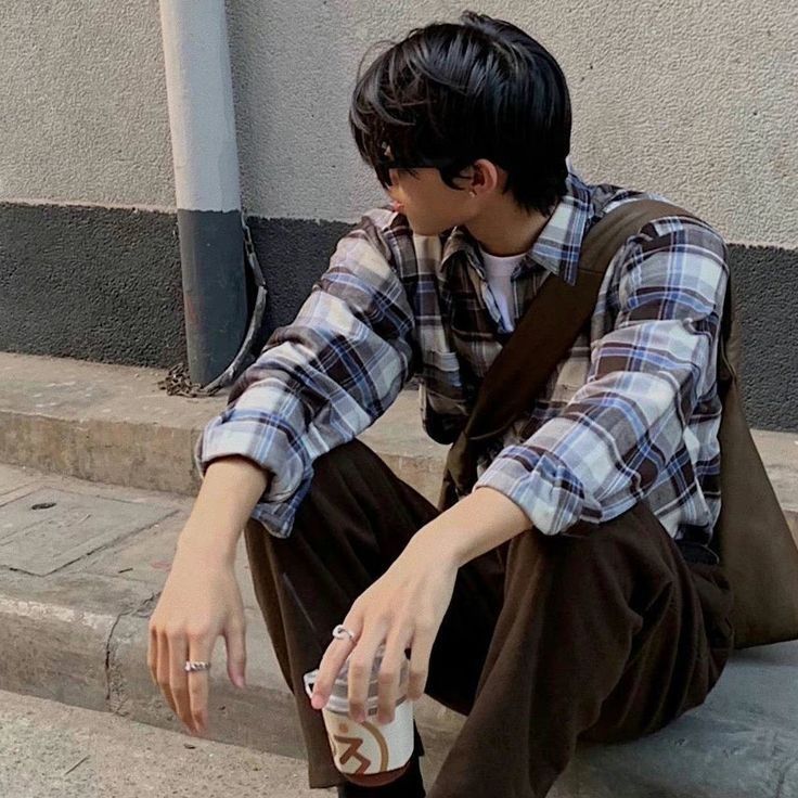 Kiếm hơn 1 tỷ/tháng vẫn thấy “chưa yên tâm”, mỗi tuần chỉ dám ăn hàng 2 bữa - Ảnh 1. Kiếm hơn 1 tỷ/tháng vẫn thấy “chưa yên tâm”, mỗi tuần chỉ dám ăn hàng 2 bữa - Ảnh 1.
