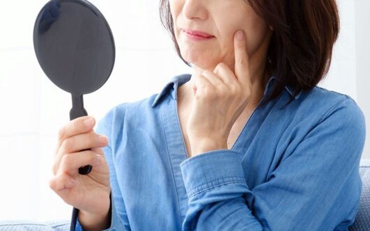 Phụ nữ từ 44-60 tuổi cần chú trọng 3 điều: Nếu làm tốt, sau mãn kinh sẽ giảm nỗi lo đột quỵ