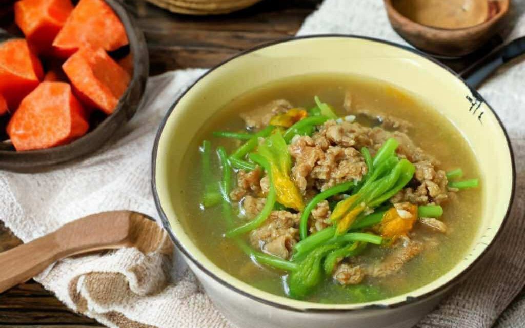 Vào ngày nắng nóng đỉnh điểm, hãy nấu món canh này: Nguyên liệu dễ kiếm mà ngon hơn canh sườn heo gấp bội