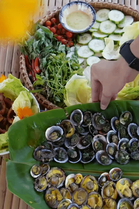 Điểm đến duy nhất ở Việt Nam có thể săn ảnh máy bay hạ cánh sát mặt biển, lại được thưởng thức món hải sản 'độc nhất vô nhị' của đại dương- Ảnh 12. Điểm đến duy nhất ở Việt Nam có thể săn ảnh máy bay hạ cánh sát mặt biển, lại được thưởng thức món hải sản 'độc nhất vô nhị' của đại dương- Ảnh 12.