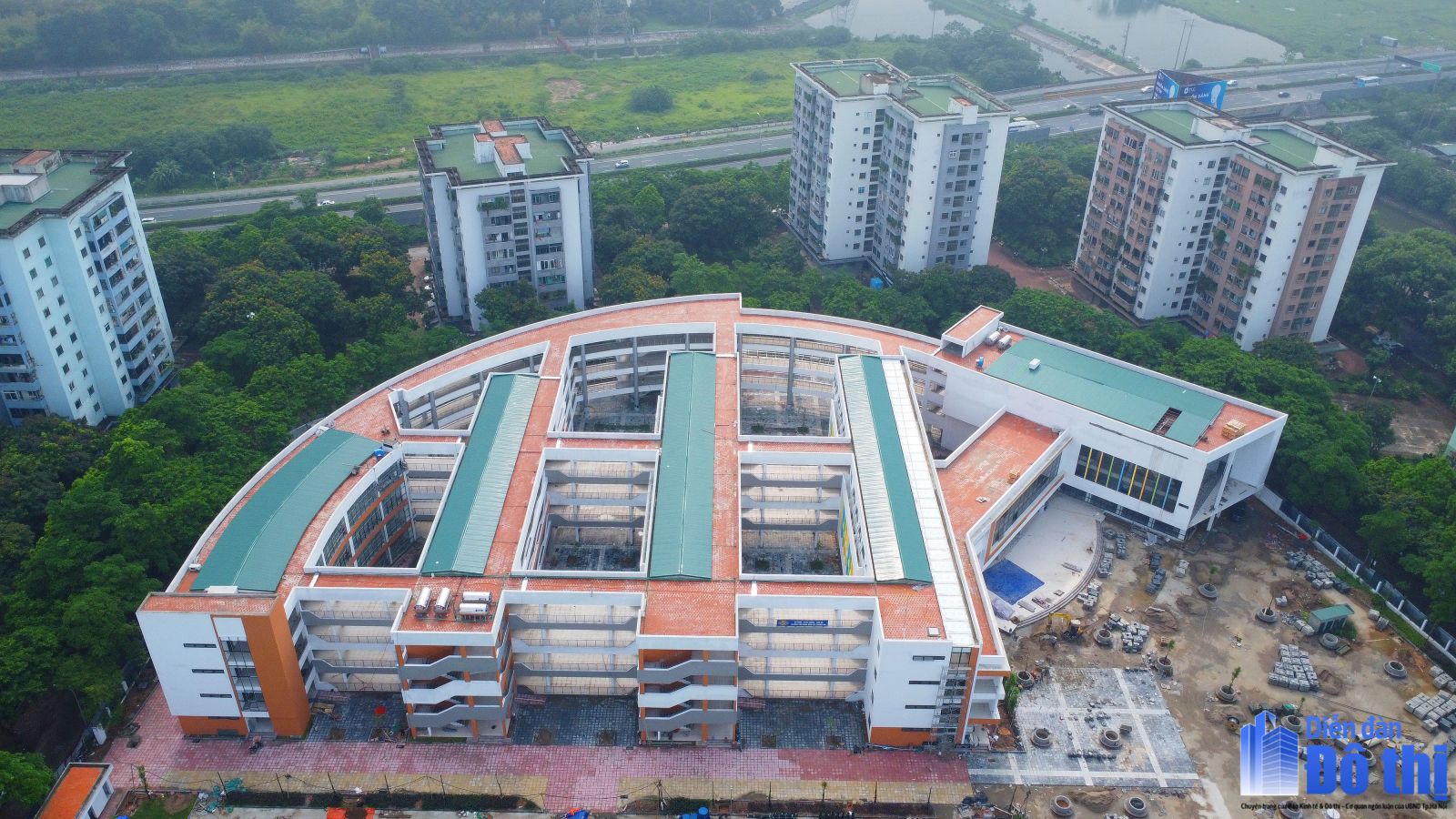 Một phường ở Hà Nội có tận 2 trường TO ĐẸP xây gần xong: Trẻ tiểu học và THPT sắp tới có thêm lựa chọn!- Ảnh 4. Một phường ở Hà Nội có tận 2 trường TO ĐẸP xây gần xong: Trẻ tiểu học và THPT sắp tới có thêm lựa chọn!- Ảnh 4.
