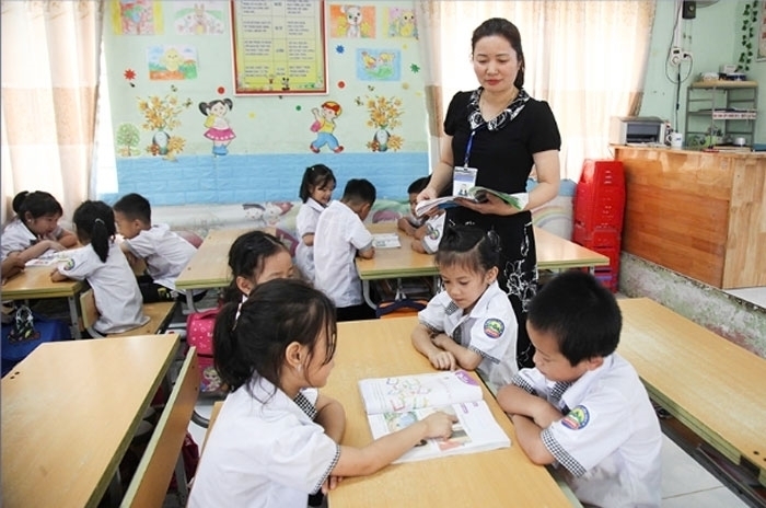 Trường THCS, THPT không được dạy quá 7 tiết/ngày - Ảnh 1.