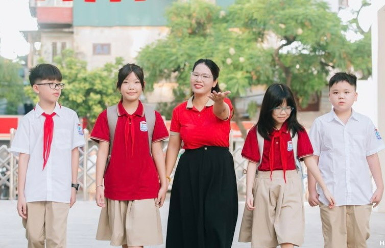 Bộ GD&ĐT hướng dẫn dạy học 2 buổi/ngày: Không quá tải, phát triển toàn diện học sinh - Ảnh 1.