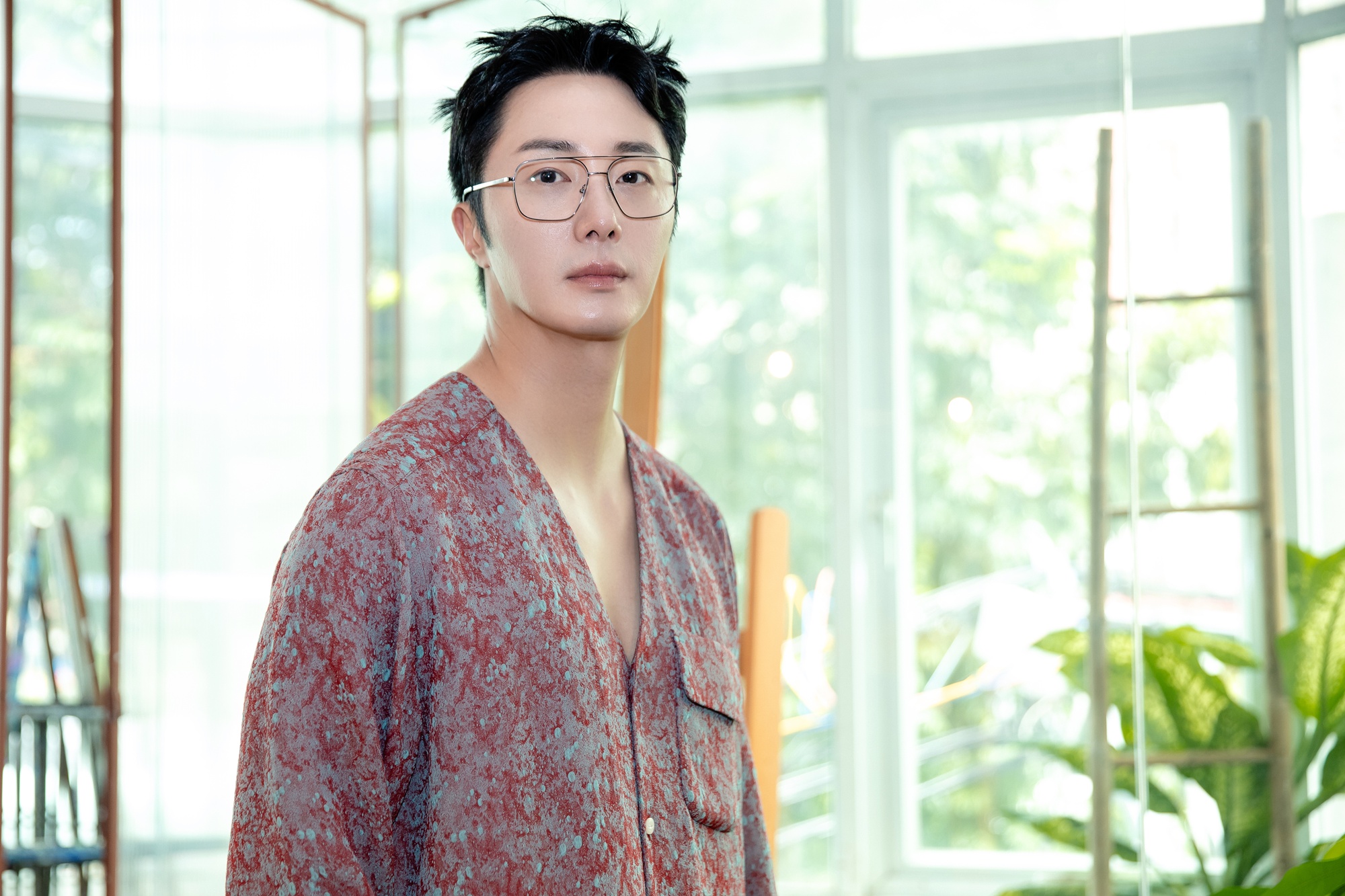 Jung Il Woo: Tôi muốn đóng cùng Trấn Thành trong một bộ phim "sặc mùi" nam tính - Ảnh 1. Jung Il Woo: Tôi muốn đóng cùng Trấn Thành trong một bộ phim "sặc mùi" nam tính - Ảnh 1.
