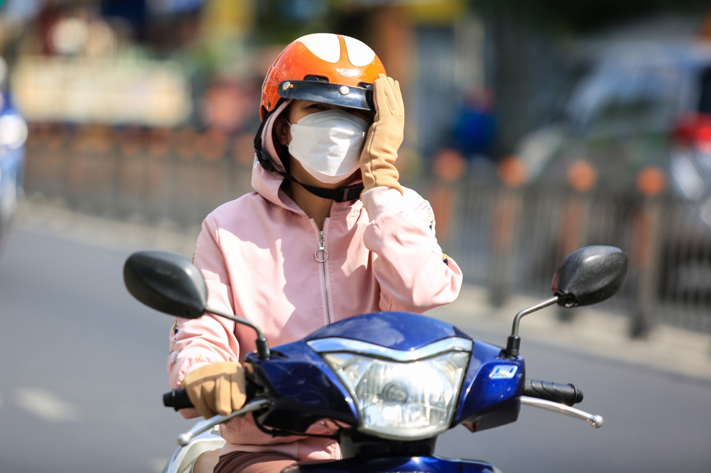 Bệnh viện Bạch Mai bác thông tin sai lệch &quot;cứ tăng 1 độ C thì nguy cơ đột quỵ tăng 10%&quot;: Cảnh báo mối nguy hiểm với 2 nhóm người- Ảnh 4.