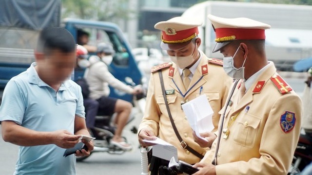 Chủ tịch xã có quyền xử phạt vi phạm giao thông lên đến 60 triệu đồng - Ảnh 1.