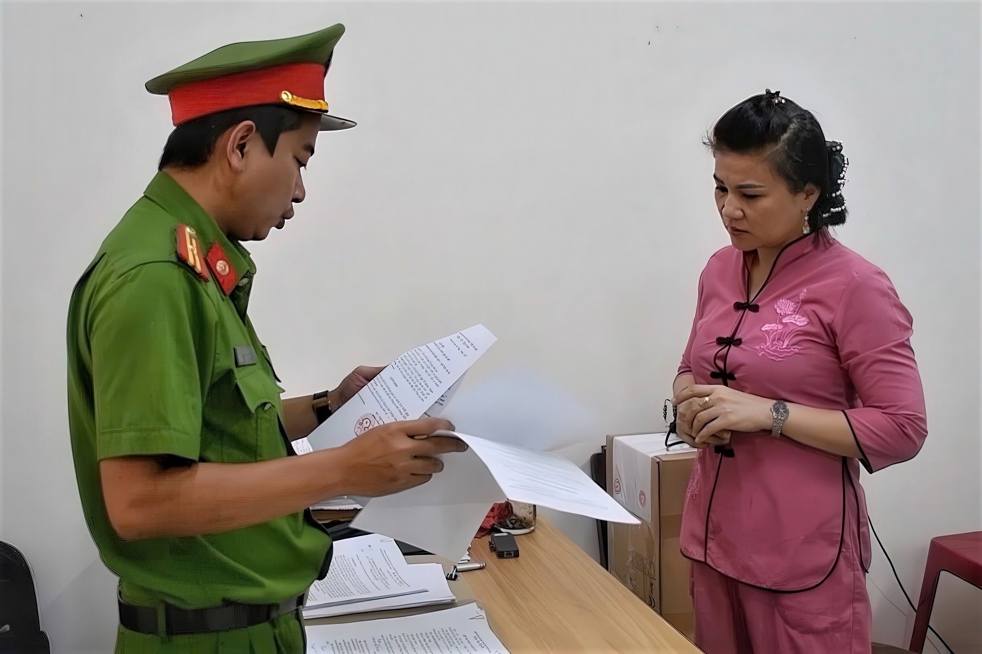 Vụ bé trai 14 tháng tuổi bị ném xuống nền nhà tử vong: Bảo mẫu đối diện mức án nào? - Ảnh 1. Vụ bé trai 14 tháng tuổi bị ném xuống nền nhà tử vong: Bảo mẫu đối diện mức án nào? - Ảnh 1.