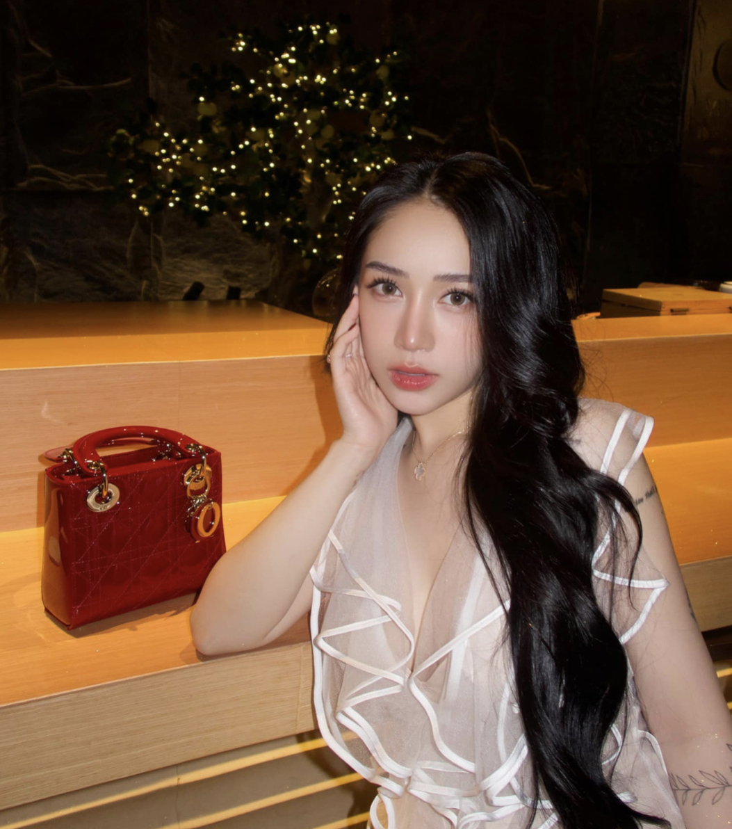 Hành trình 6 năm từ rich kid trở thành hot mom 4 con của Joyce Phạm: Vừa hạnh phúc, vừa viên mãn- Ảnh 1.