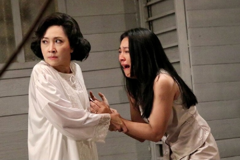 bi-chong-ngoai-tinh-tra-ve-noi-san-xuat-co-gai-uat-nghen-truoc-loi-noi-cua-me-16190624-1754453622639-1754453622727875589626.jpg