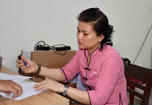 Lời khai lạnh người của bảo mẫu ném bé 14 tháng tuổi xuống nền gạch, gây tử vong - Ảnh 1.