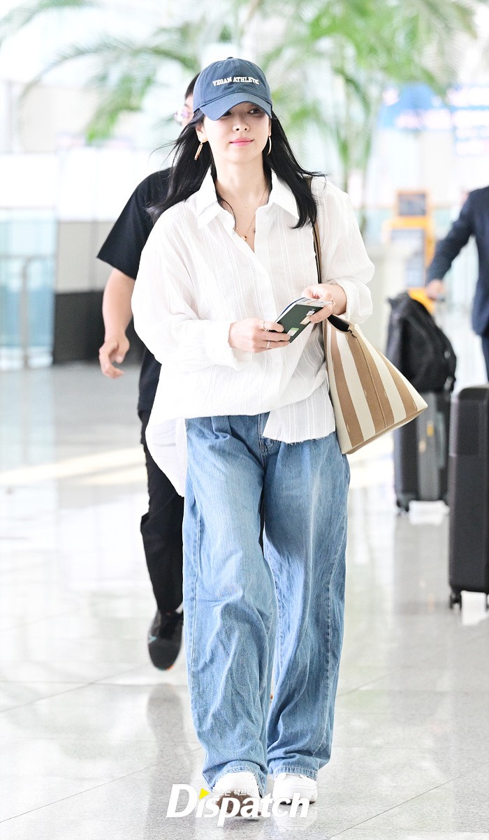 Cao 1m61 như Song Hye Kyo tưởng không "cân" được quần ống rộng, nhưng hóa ra cô mặc rất đẹp - Ảnh 9. Cao 1m61 như Song Hye Kyo tưởng không "cân" được quần ống rộng, nhưng hóa ra cô mặc rất đẹp - Ảnh 9.