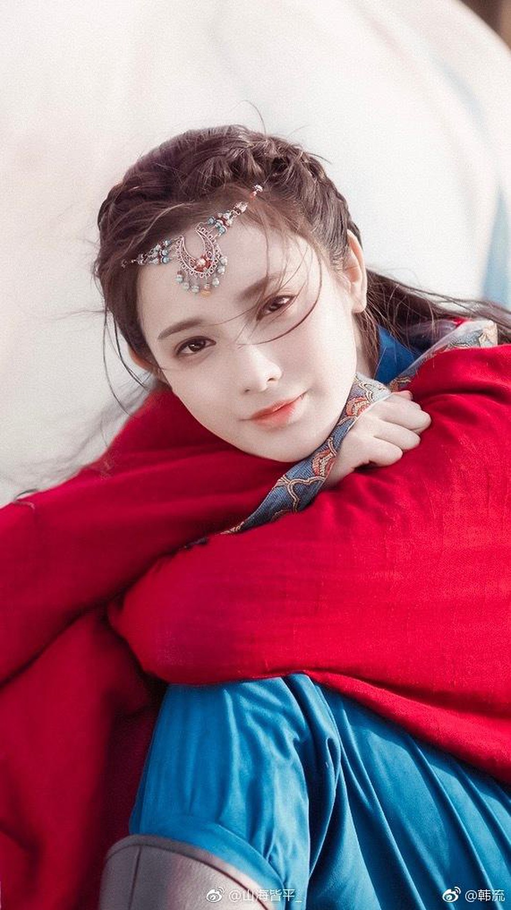 harper-bazaar-nhung-bo-phim-hay-cua-banh-tieu-nhiem-10-1754433713622-1754433713745156041711-1754466459874-1754466465006865606367.jpeg