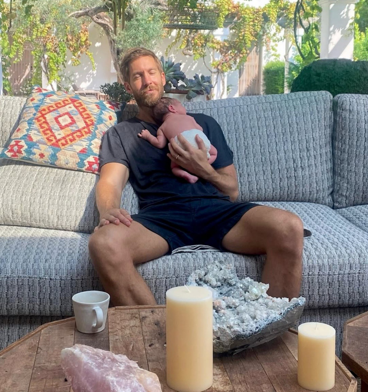 calvin-harris-baby-17545405139611891726019-1754565978062-1754565978181719922151.jpg