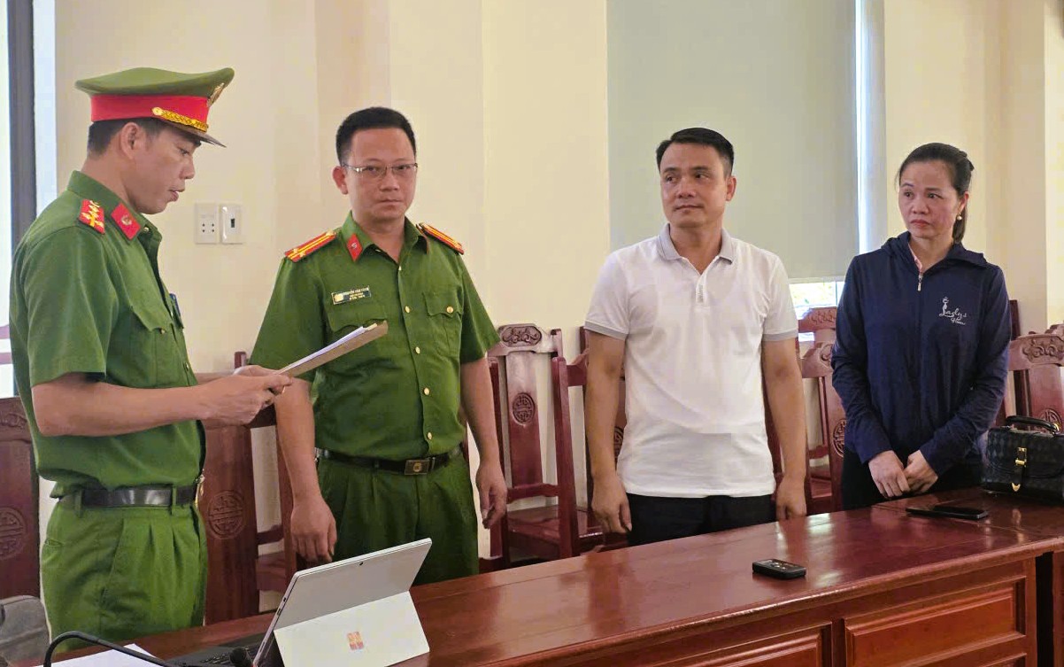 Vì sao 2 hiệu trưởng, 6 giáo viên ở Thanh Hóa bị khởi tố? - Ảnh 1.