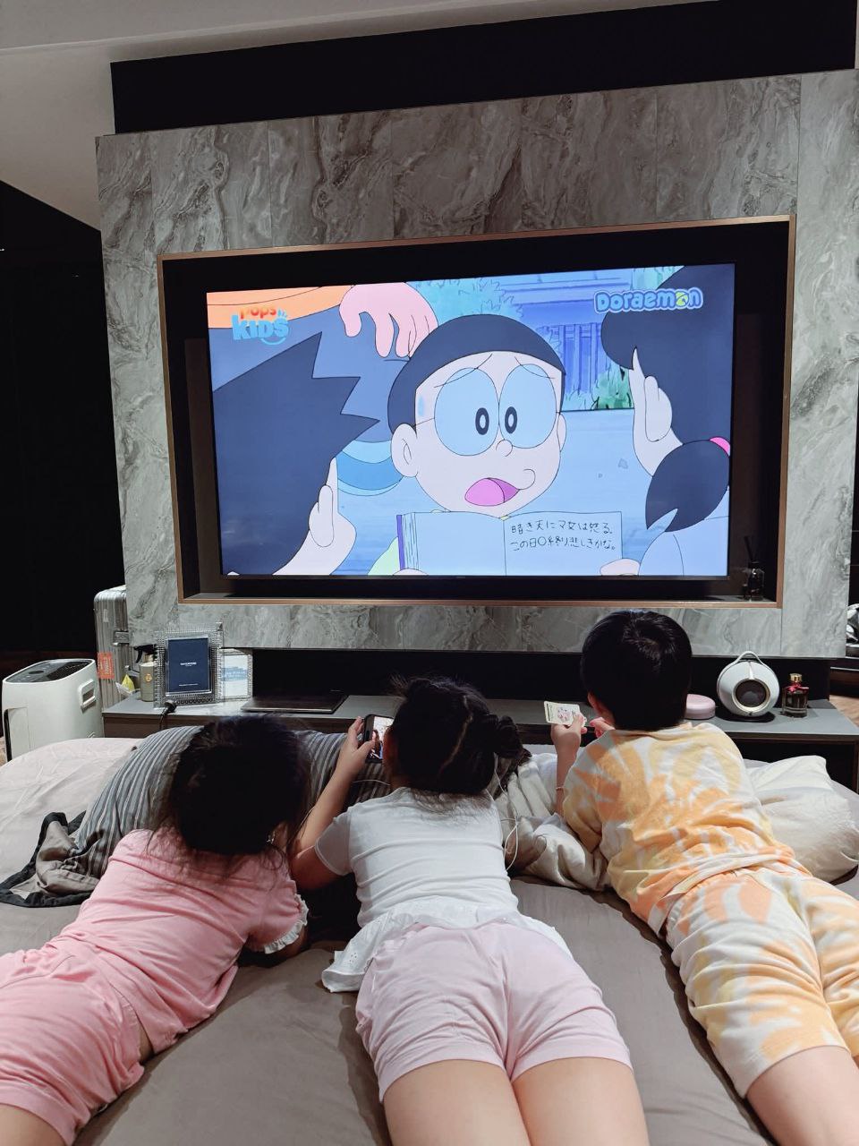 Đại gia như hot mom Hằng Túi cũng phải lên cơn tiền đình vì tiền điện khi &quot;khối nghỉ hè&quot; ở nhà- Ảnh 2.