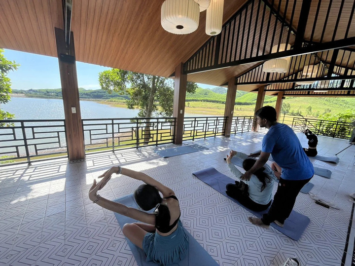 retreat-nature-retreat-phong-nha-vietnam-yoga-teacher-09154898-1754535843345-1754535844280532515797.jpg