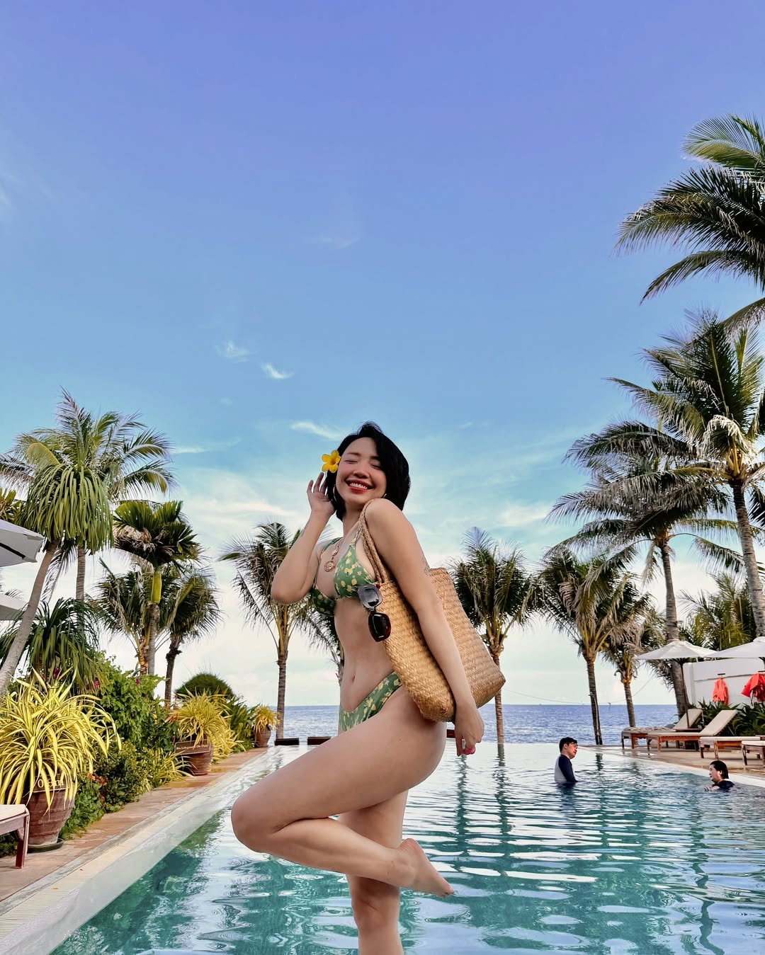 Ngắm Tóc Tiên diện bikini không chỉ sướng mắt mà còn hóng được miên man kiểu đẹp, hot hừng hực- Ảnh 12.