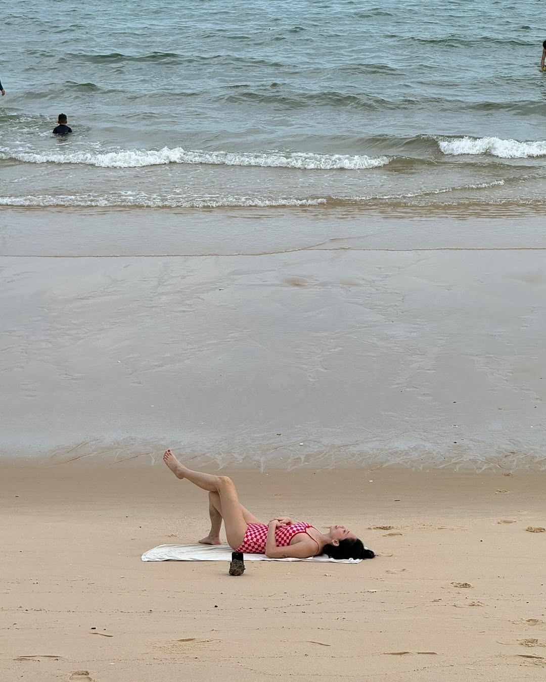 Ngắm Tóc Tiên diện bikini không chỉ sướng mắt mà còn hóng được miên man kiểu đẹp, hot hừng hực- Ảnh 10.
