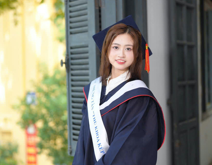 Điều ít biết về nữ thủ khoa kép trường Đại học Dược Hà Nội - Ảnh 1.
