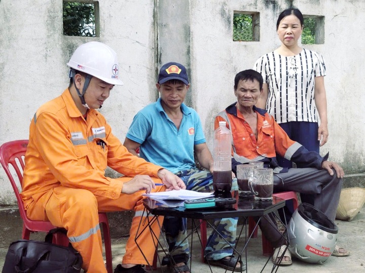 Rò rỉ điện sau công tơ khiến hoá đơn tăng vọt: Khách hàng cần chủ động kiểm tra - Ảnh 3. Rò rỉ điện sau công tơ khiến hoá đơn tăng vọt: Khách hàng cần chủ động kiểm tra - Ảnh 3.