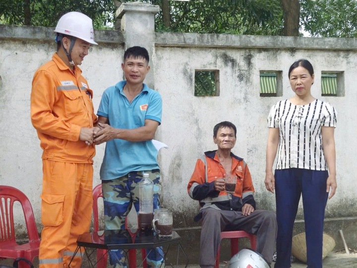 Rò rỉ điện sau công tơ khiến hoá đơn tăng vọt: Khách hàng cần chủ động kiểm tra - Ảnh 4. Rò rỉ điện sau công tơ khiến hoá đơn tăng vọt: Khách hàng cần chủ động kiểm tra - Ảnh 4.