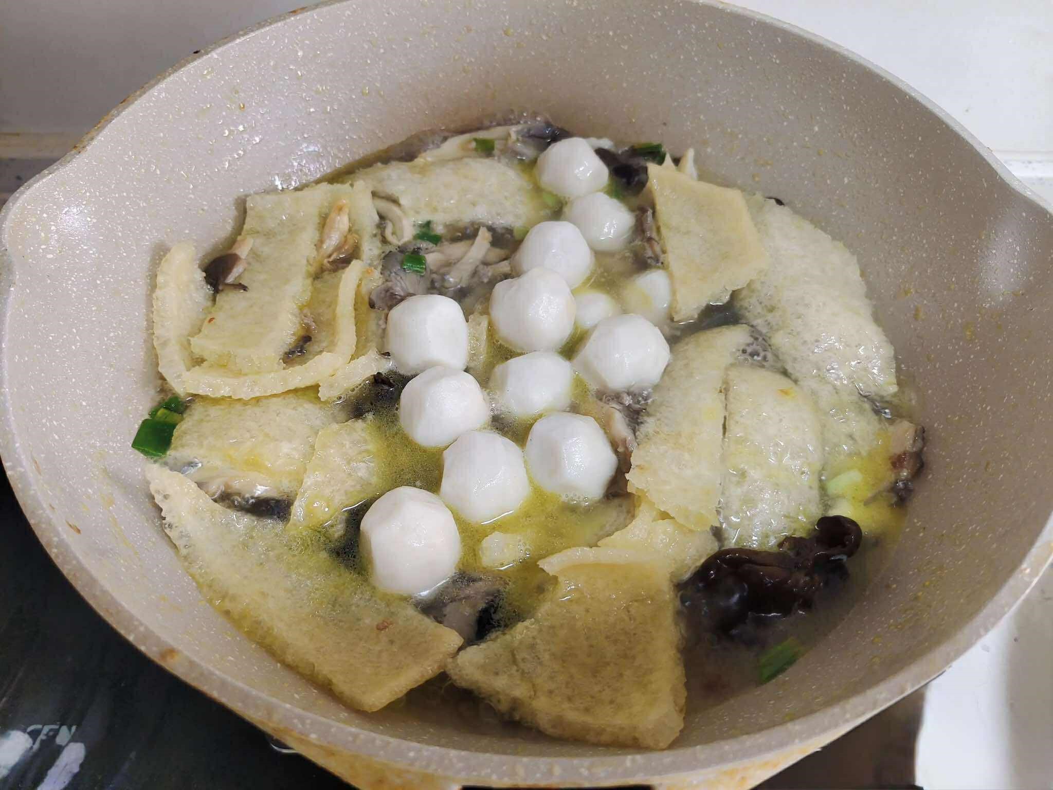 Miền Bắc nắng nóng, bữa tối chỉ cần 1 món canh này ăn cùng cơm hoặc miến vừa ngon lại &quot;nịnh&quot; khẩu vị cả nhà - Ảnh 4.