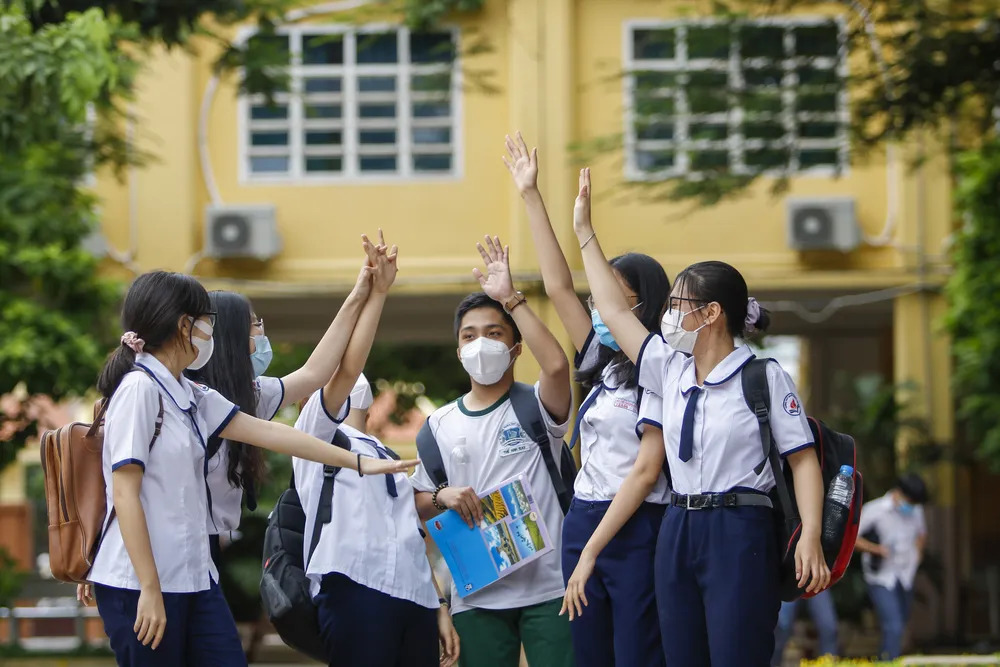 Lịch đi học trở lại của học sinh 34 tỉnh, thành phố sau kỳ nghỉ hè - Ảnh 1.