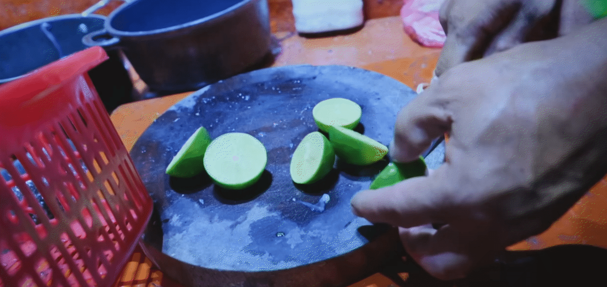 ot-chanh-17546120990701975554069-1754620232678-17546202329351199944275.gif