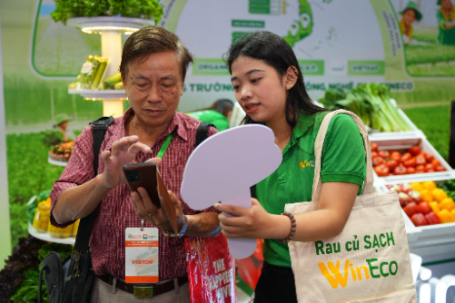 Khu vườn WinEco thu hút hàng ngàn khách tại Vietfood & Beverage - Propack Vietnam 2025 - Ảnh 5.