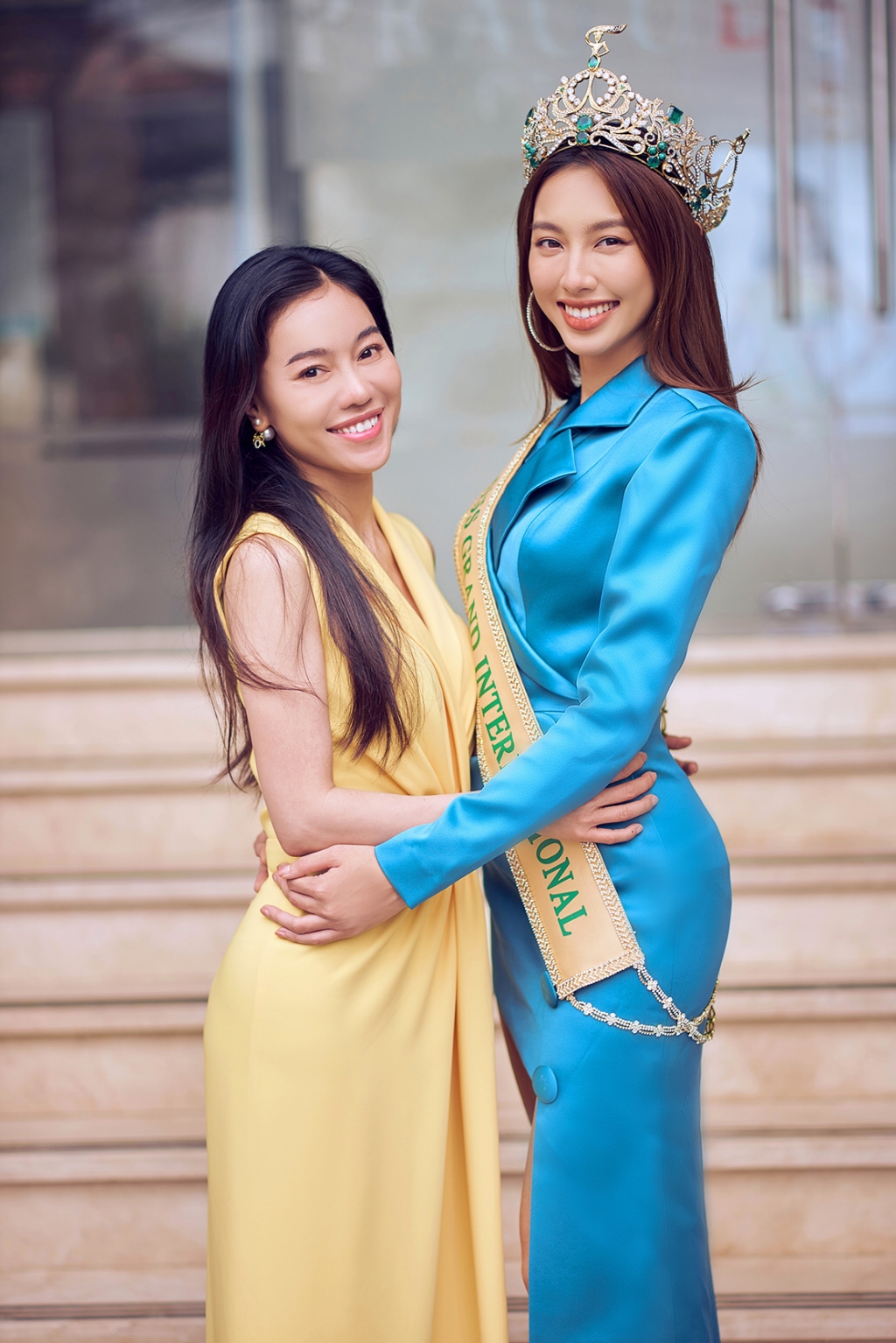Clip: Bà Phạm Kim Dung biến sắc, quay mặt bỏ đi khi vừa nghe tên Hoa hậu Thuỳ Tiên - Ảnh 2.