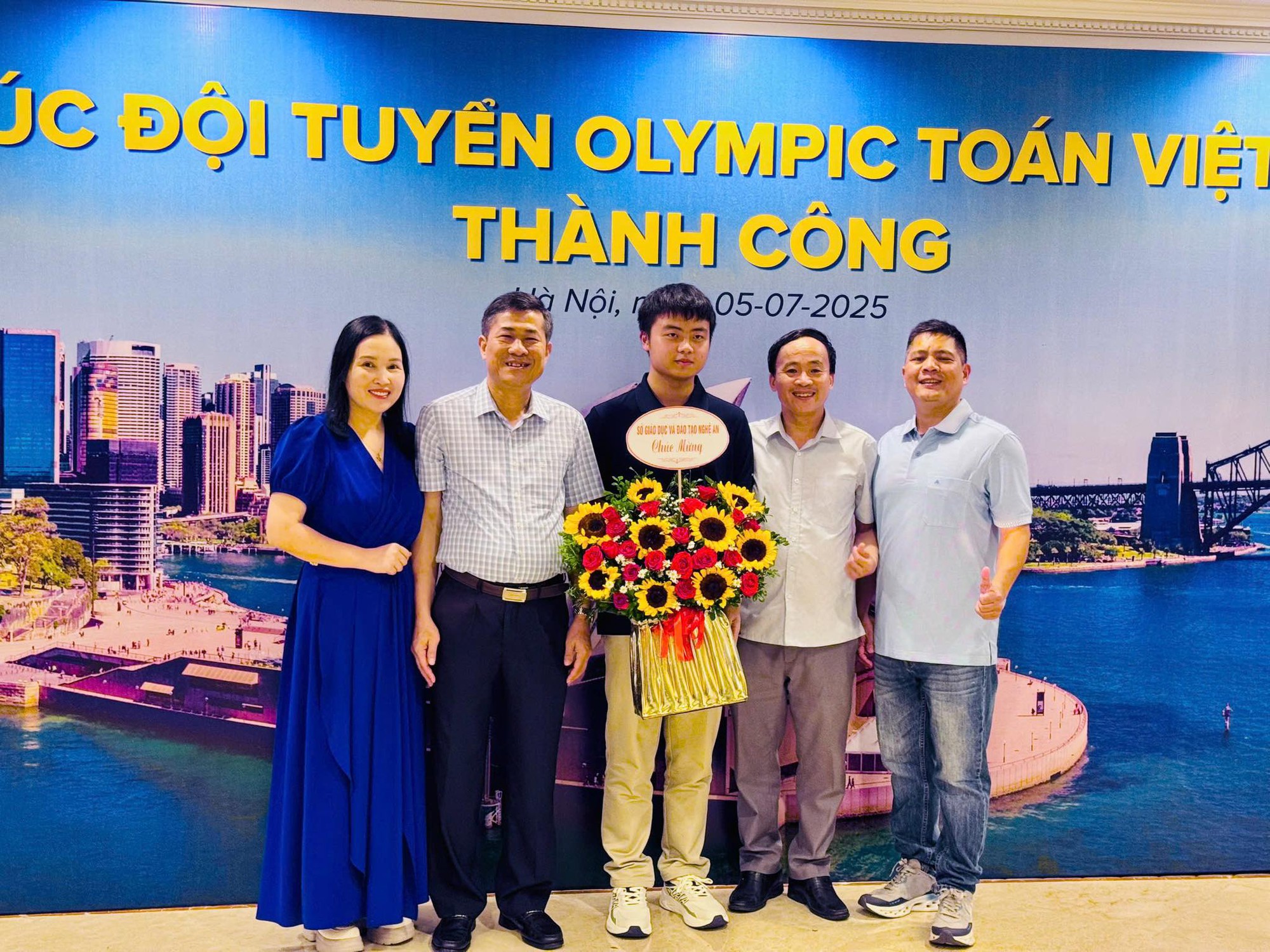 Trường chuyên miền Trung năm nào cũng có thủ khoa, huy chương quốc tế, dàn cựu học sinh toàn gương mặt đình đám- Ảnh 4. Trường chuyên miền Trung năm nào cũng có thủ khoa, huy chương quốc tế, dàn cựu học sinh toàn gương mặt đình đám- Ảnh 4.