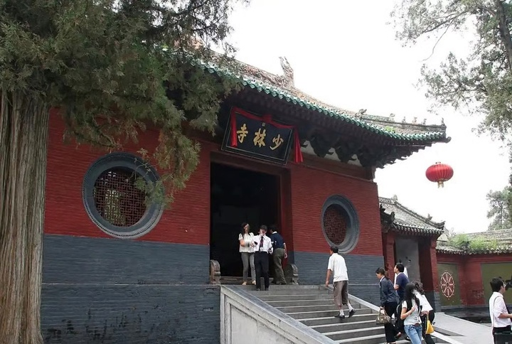 Tân trụ trì Thiếu Lâm Tự áp quy tắc 'Phật giáo 996' khắt khe, 30 nhà sư bỏ chùa - Ảnh 4. Tân trụ trì Thiếu Lâm Tự áp quy tắc 'Phật giáo 996' khắt khe, 30 nhà sư bỏ chùa - Ảnh 4.