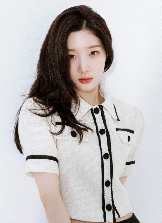 jungchae-yeon-1997-p1-1754710535506-1754710535649500457979-1754740533950-17547405343501809451806.jpeg