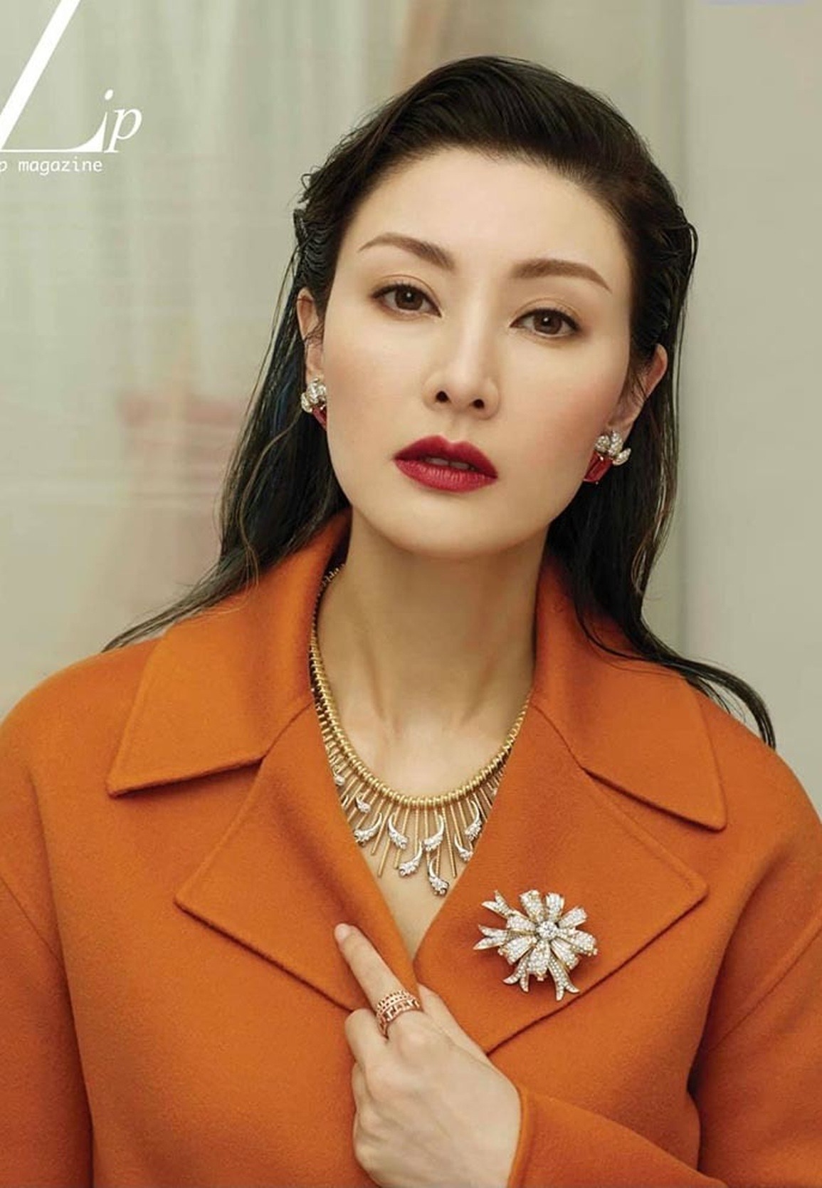 ly-gia-hanweibo8-1640941057456-1754727200838229880853-1754751551852-17547515521541678399918.jpg