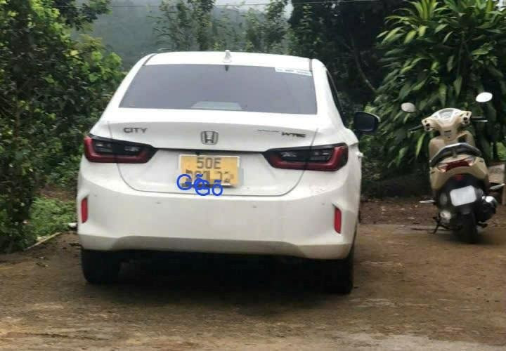 Người đàn ông tử vong trong ô tô đóng kín cửa ở Lâm Đồng - Ảnh 1. Người đàn ông tử vong trong ô tô đóng kín cửa ở Lâm Đồng - Ảnh 1.