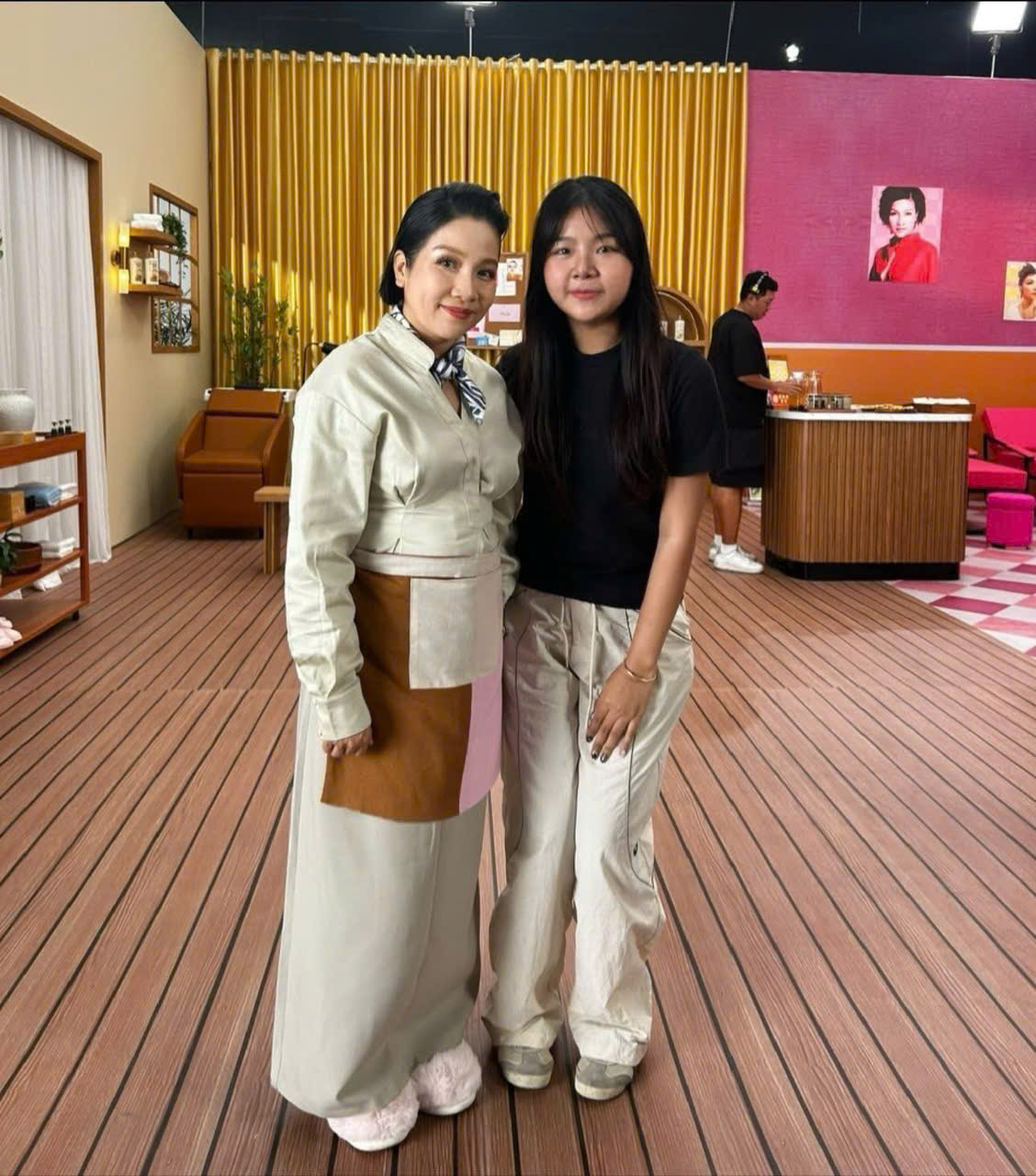 Bất ngờ với thành tích, nhan sắc của Bất ngờ với thành tích, nhan sắc của