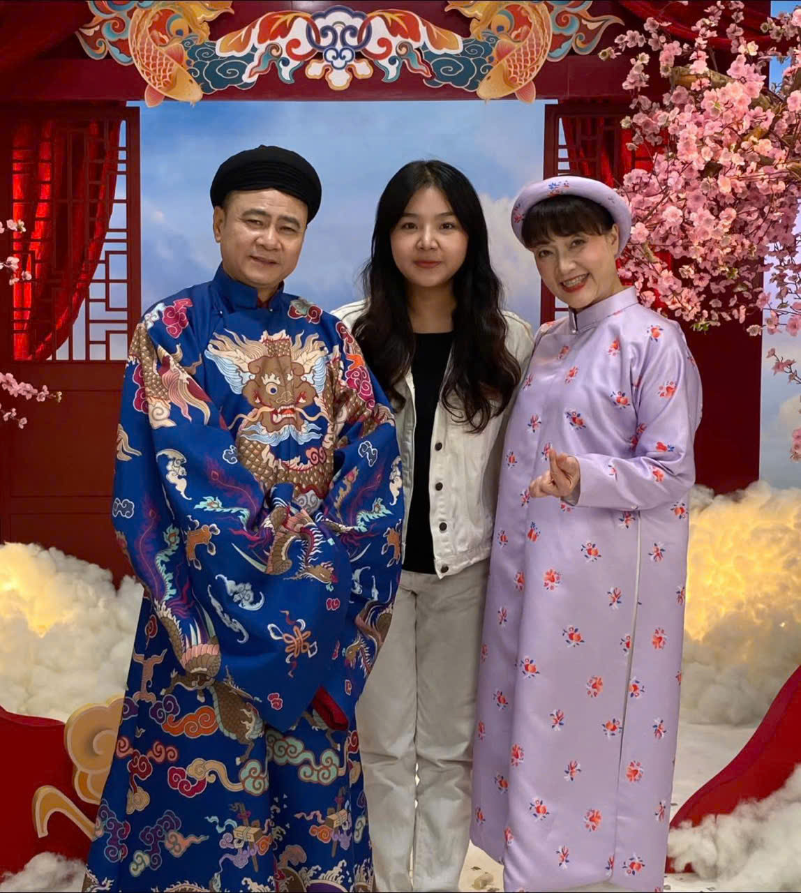 Bất ngờ với thành tích, nhan sắc của Bất ngờ với thành tích, nhan sắc của