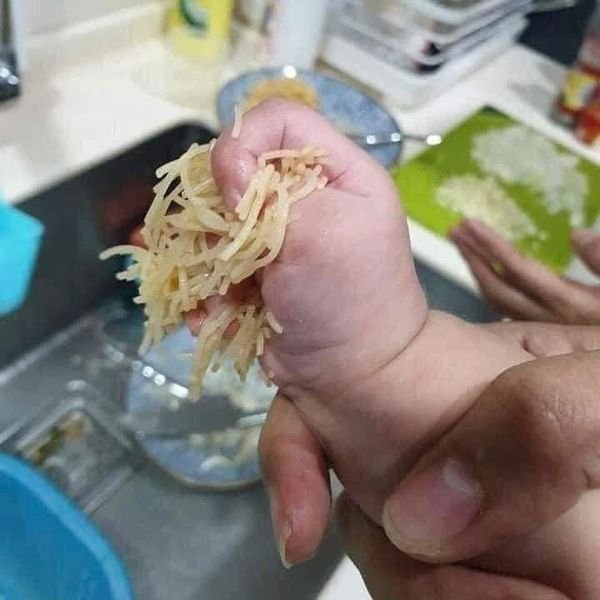 Thứ nhanh nhất trên đời mà các mom đang nuôi con nhỏ  nghe thôi là đoán ra được ngay- Ảnh 3.