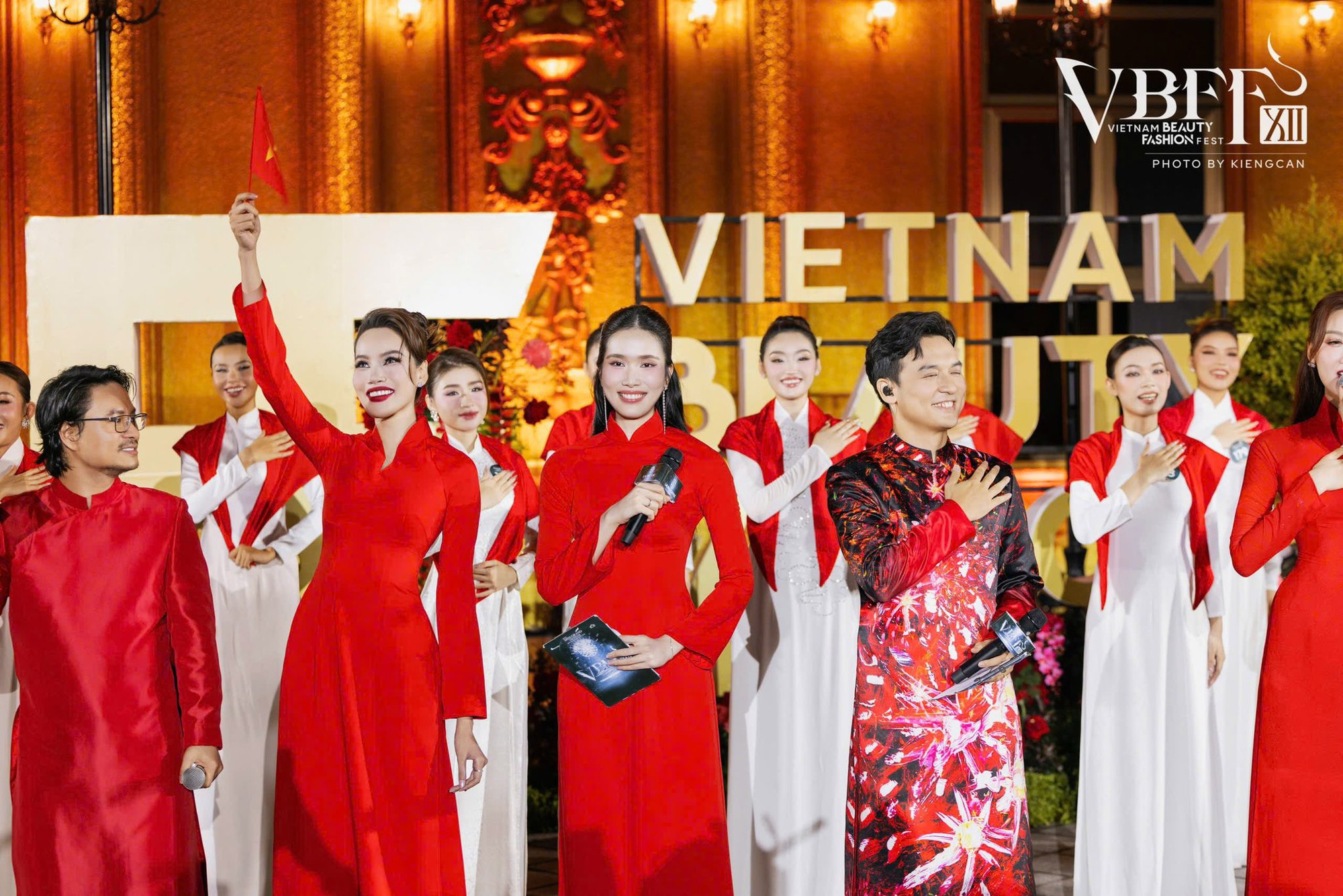 "Bà trùm Hoa hậu" Phạm Kim Dung thanh lọc mạnh tay - Ảnh 3. "Bà trùm Hoa hậu" Phạm Kim Dung thanh lọc mạnh tay - Ảnh 3.